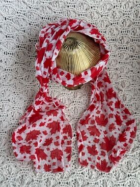 Maple Leaf Print Lightweight Scarf Wrap Red White